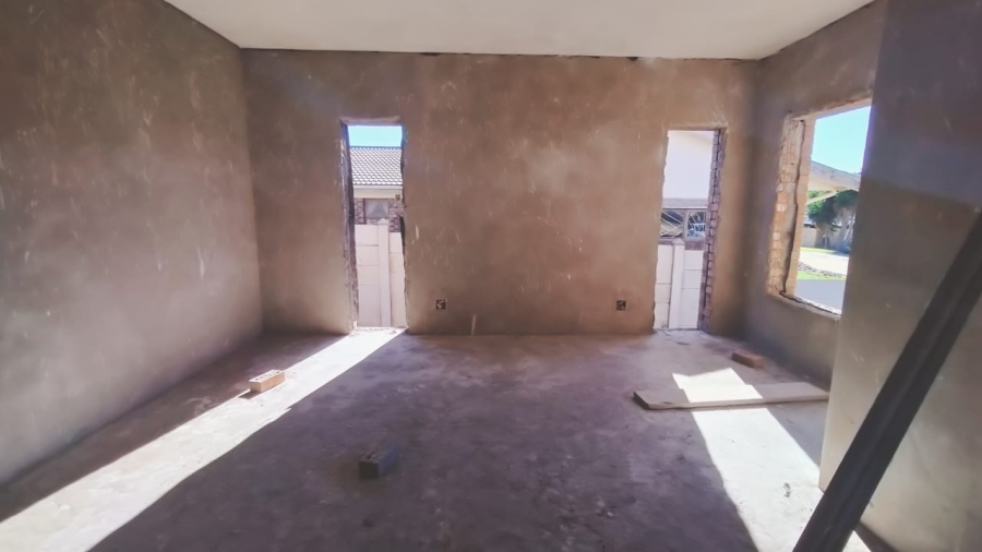 3 Bedroom Property for Sale in Wavecrest Eastern Cape